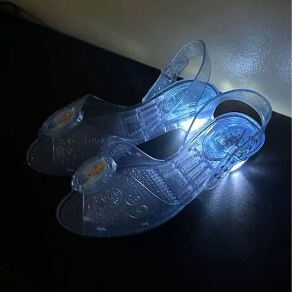 NEW Disney Princess Girls Cinderella Light-Up Shoes - Picture 8 of 9